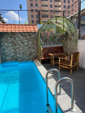 Elross Hotel